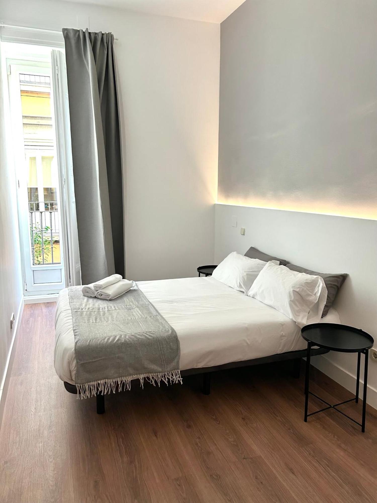 H21 Rooms Madrid Exterior foto